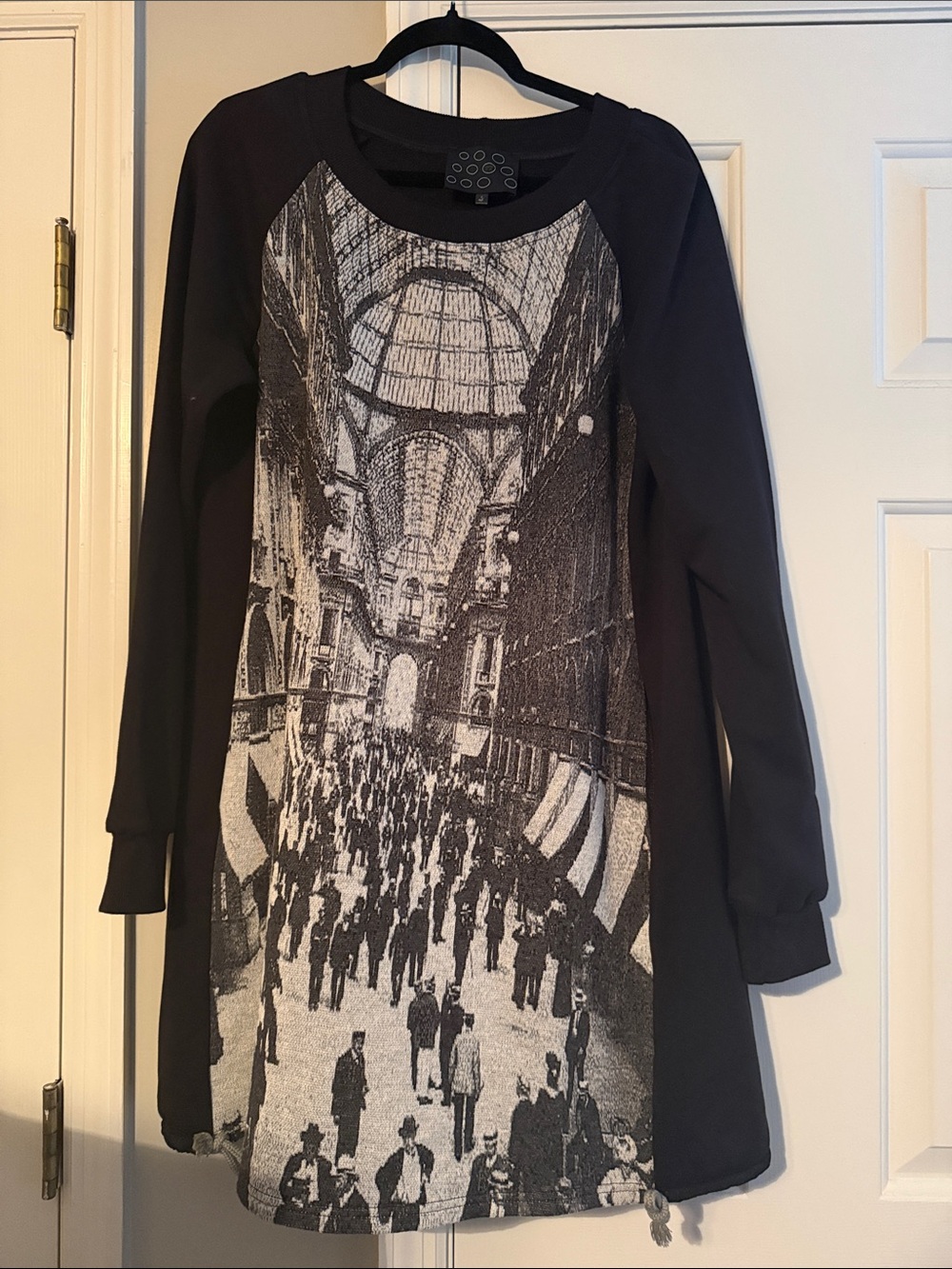 EUC small Black and Cream Long-Sleeve Graphic Sweater Dress